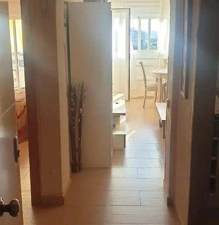 Bonito Y Acogedor Apartamento En Urbanizacion Residencial * Fuengirola